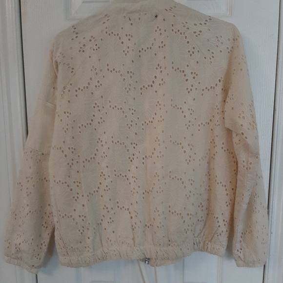 Lightweight lace detail jacket - Picture 2 of 2